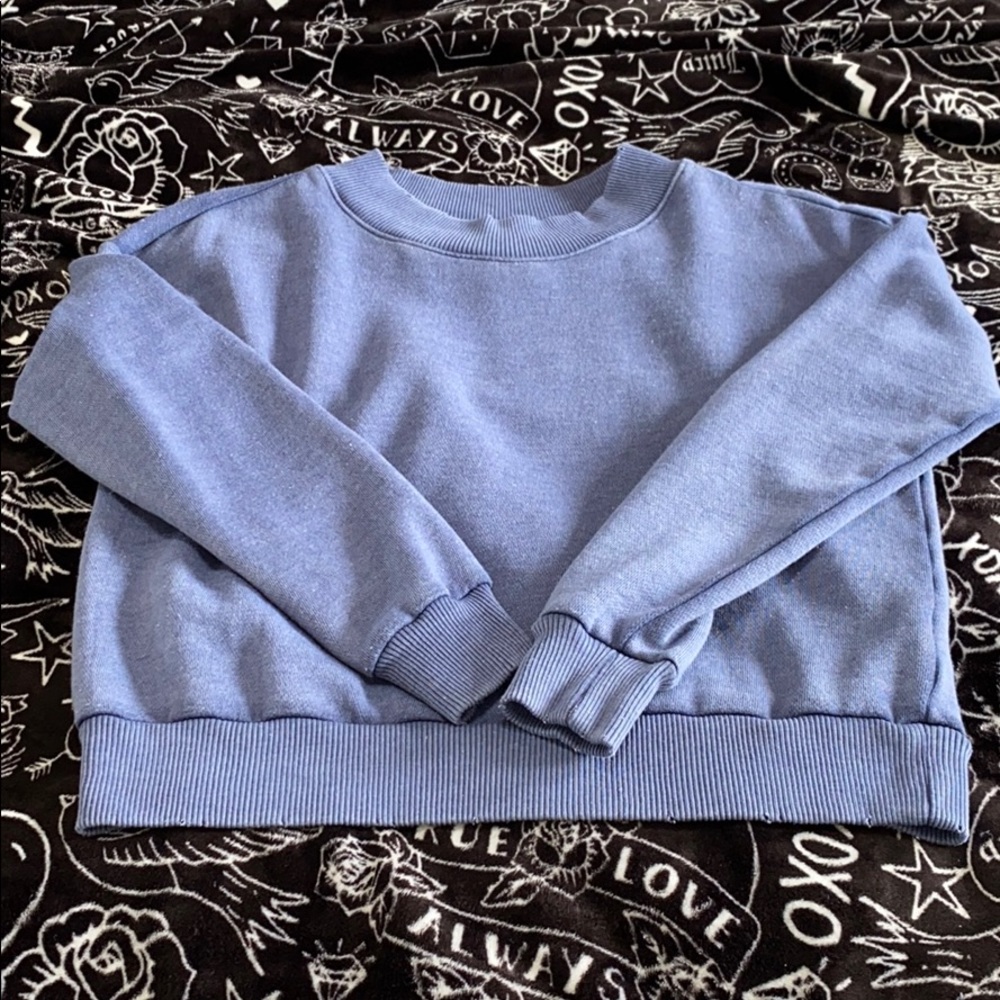 Sold ❣️ Aerie Destroyed Crew Neck Sweatshirt - Picture 2 of 5